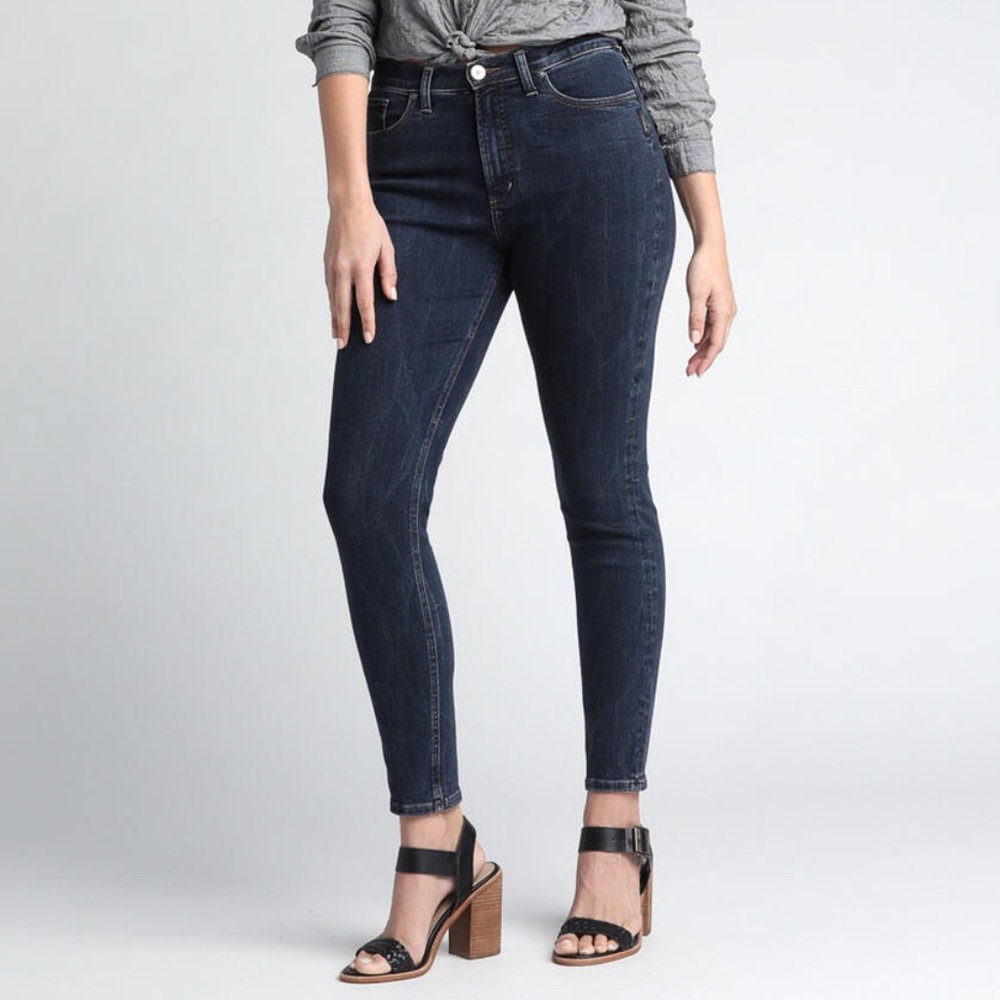 EUC Silver Jeans Calley High-Rise Skinny Size 29/27